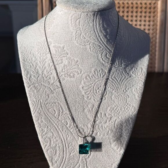 Lab-Created Square Emerald and Diamonds Necklace 14kt white gold - Picture 1 of 10